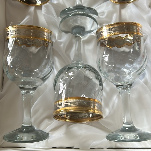 Cristalleria F.LLi Fumo Gold Trim Wine Glasses - Set of 6 in Box - Picture 3 of 17